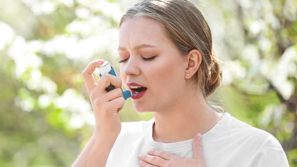 Astmatický záchvat může vyvolat i bouřka